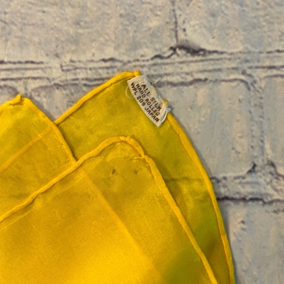 LOT OF (3) VINTAGE HAND ROLLED SILK SMALL SQUARE JAPAN MADE SCARVES - Picture 11 of 11